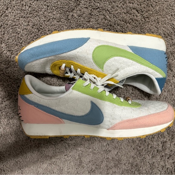 Nike Multicolor Retro Sneakers - Picture 1 of 2